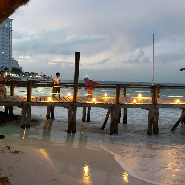 1/10/2020 tarihinde Stanislav V.ziyaretçi tarafından Mocambo Mexican Seafood &amp; Lobster'de çekilen fotoğraf