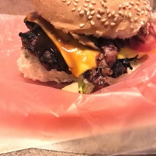 2/15/2015 tarihinde Gabriela C.ziyaretçi tarafından Grill &amp; Burger'de çekilen fotoğraf