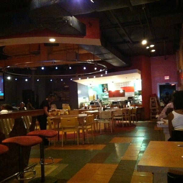 8/5/2013にBethがFuji1546 Restaurant &amp; Barで撮った写真