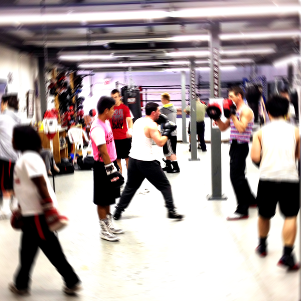 รูปภาพถ่ายที่ Checkmates Boxing Center โดย Checkmates Boxing Center เมื่อ 5/14/2014