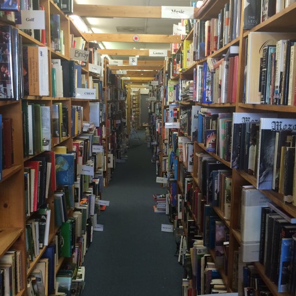 9/28/2014 tarihinde Steve P.ziyaretçi tarafından Bookman'de çekilen fotoğraf