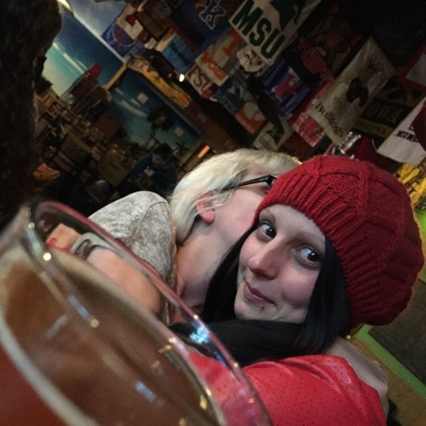10/2/2014にChristian S.がSundogs Raw Bar and Grillで撮った写真
