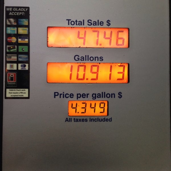 76 Waipio Fuel Station in Waipahu