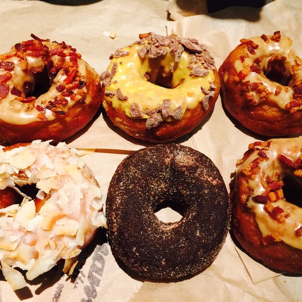 10/12/2015에 Ceres AnaSéline C.님이 Dynamo Donut &amp; Coffee에서 찍은 사진