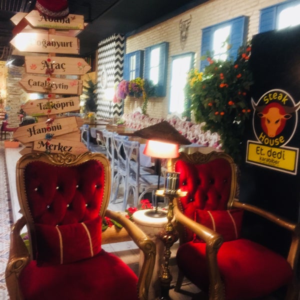 Foto diambil di Karabiber Cafe &amp; Restaurant oleh Cengi Ş. pada 10/16/2019