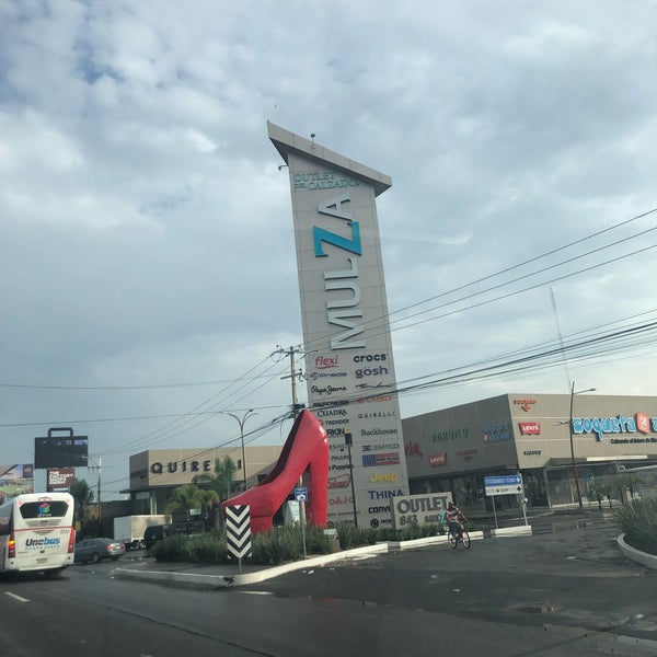 Foto tirada no(a) MULZA Outlet del Calzado por Mayra G. em 6/12/2018