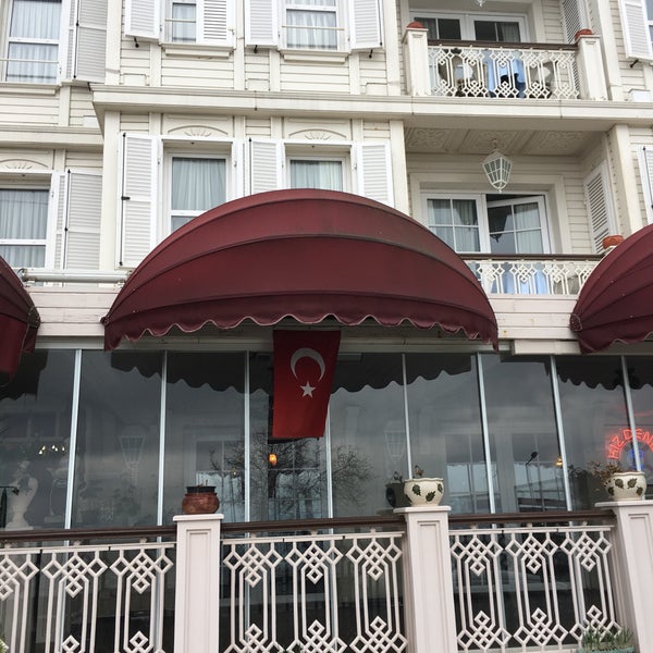 รูปภาพถ่ายที่ Trilyalı Otel โดย Hasan เมื่อ 3/13/2017