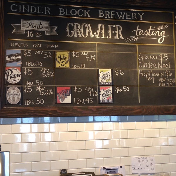 Foto diambil di Cinder Block Brewery oleh Trey G. pada 4/23/2015