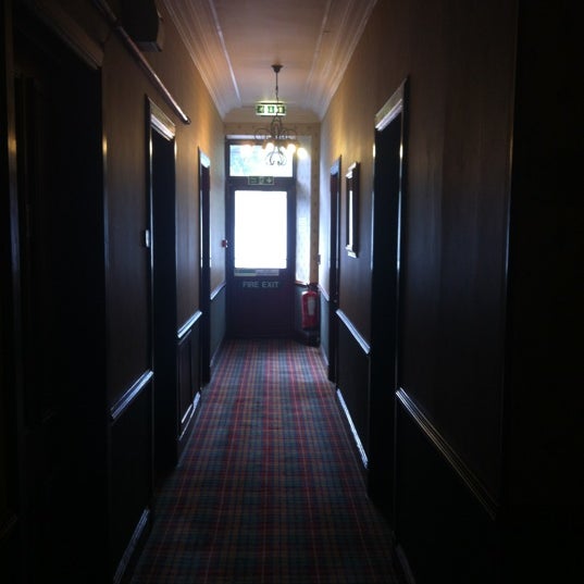 Foto tirada no(a) Cairngorm Hotel por Eduardo M. em 7/27/2012