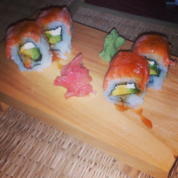 รูปภาพถ่ายที่ Social Sushi Izakaya โดย Gachimaya เมื่อ 4/12/2014