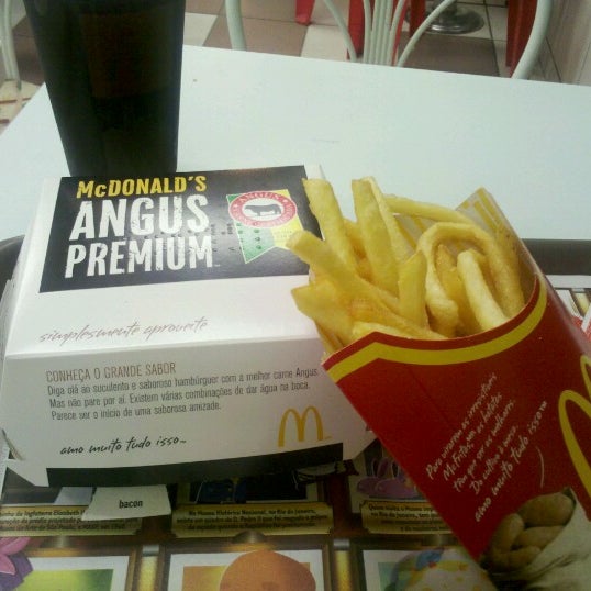 Foto tomada en McDonald&#39;s  por Thiago Q. el 11/29/2012