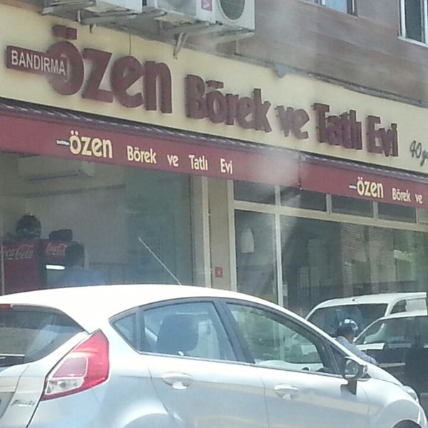 Özen Börek ve Tatlı Evi Anadolu Hisarı Körfez Cd. No4/A