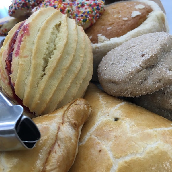 Arandas Bakery 6 tips from 258 visitors