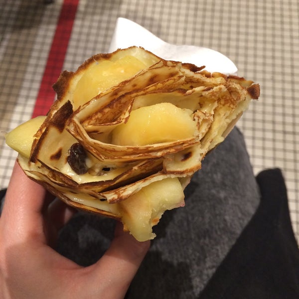 Photo taken at Eight Turn Crepe by Kleopatra M. on 1/24/2015
