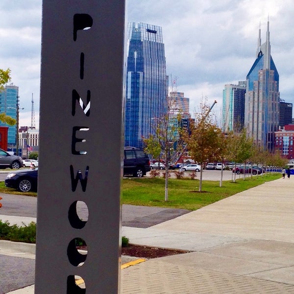 รูปภาพถ่ายที่ The Nashville Entrepreneur Center โดย Bryan T. เมื่อ 10/17/2014