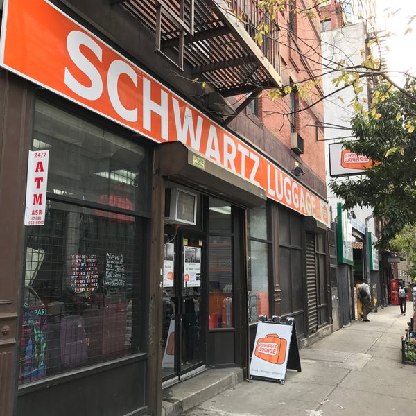 schwartz luggage storage