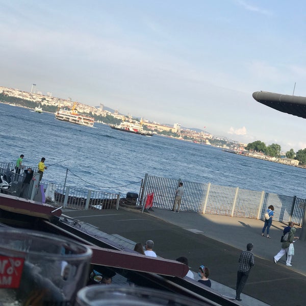 Foto diambil di Mare Karaköy oleh R. M. pada 6/13/2020