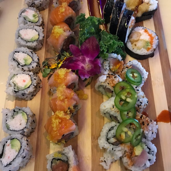 Foto diambil di Eurasia Sushi Bar &amp; Seafood oleh Scott P. pada 3/26/2017