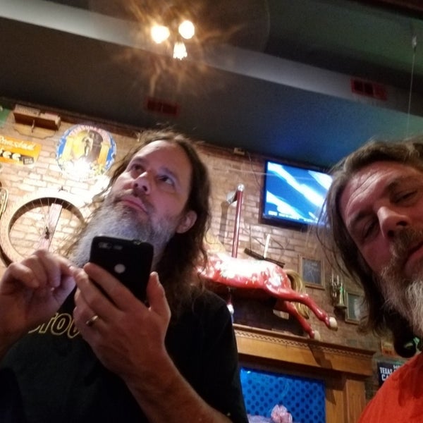 Foto tomada en Brick&#39;s Bar and Grill  por Scott A. el 1/5/2019