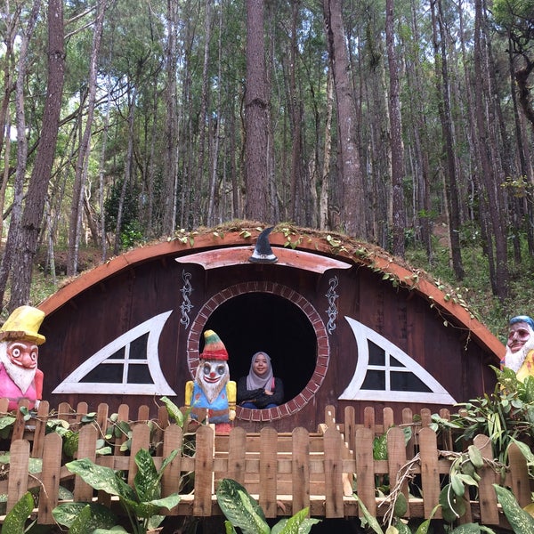 Rumah Hobbit Wisata Seribu Batu Songgolangit Rumah Hobbit Wisata Seribu Batu Songgolangit