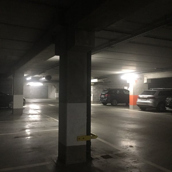 Паркинг авеню. Пр. Северное чертаново 1а. Ул. Паркинг авеню.