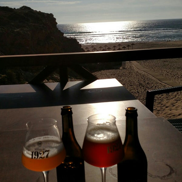 Photo taken at Bar do Guincho by Ives N. on 5/25/2018