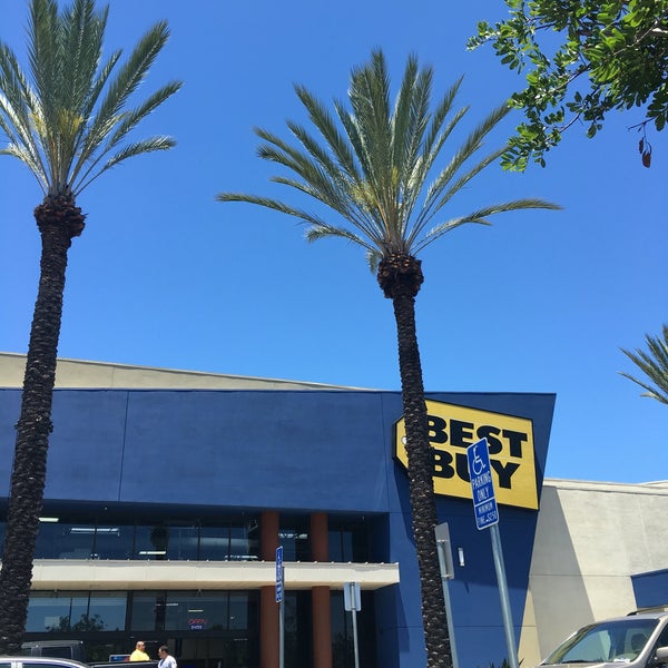 Best Buy Electronics Store in San Diego
