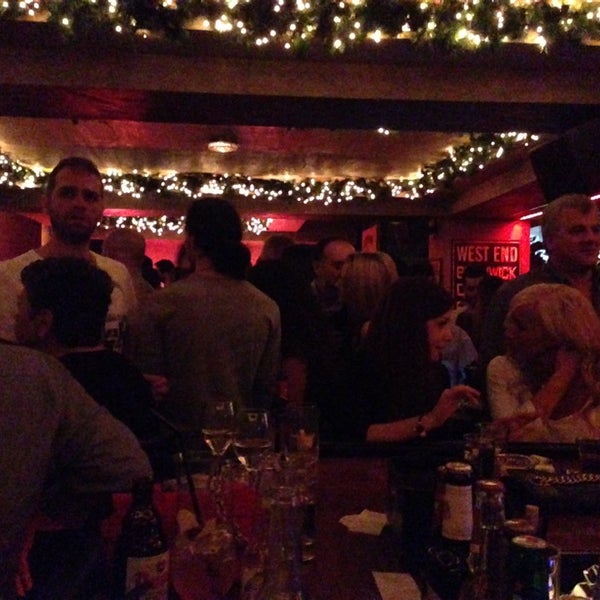 1/5/2014 tarihinde Bill H.ziyaretçi tarafından Bourbon Bar'de çekilen fotoğraf