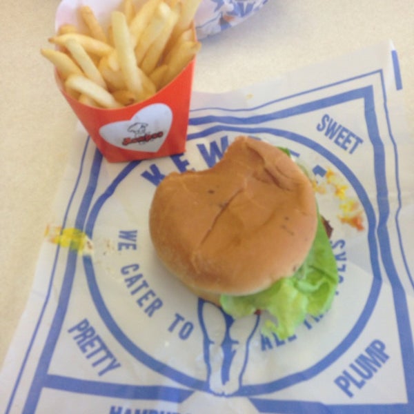 Photo taken at Kewpee Hamburgers by Eric V. on 5/24/2014