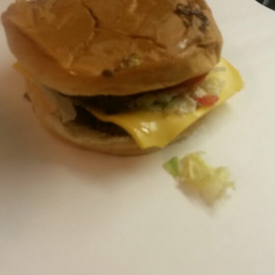 Oma's Jiffy Burger Downtown Waxahachie 10 tips from 153 visitors