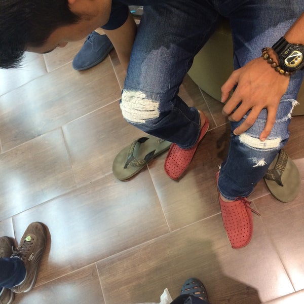 clarks shoes ioi city mall