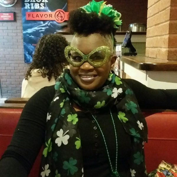 Photo taken at Chili&#39;s Grill &amp; Bar by Paulia N. on 3/18/2017