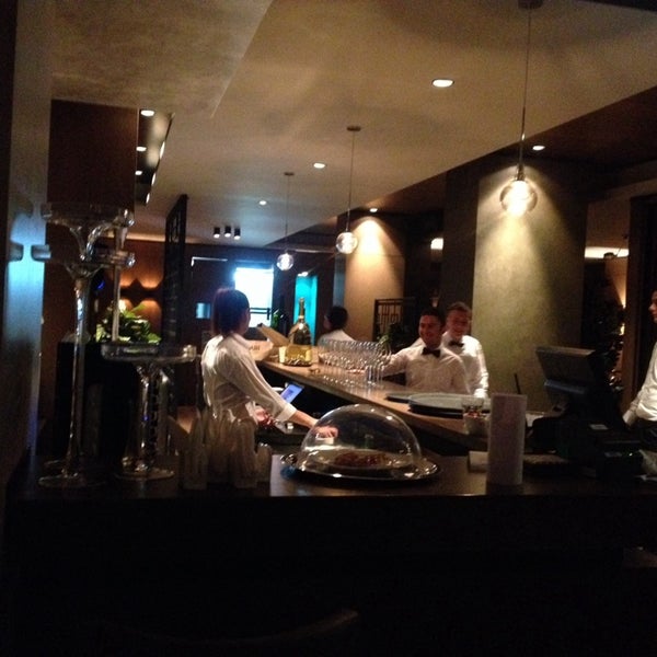 5/17/2014 tarihinde Bledar B.ziyaretçi tarafından Delano Lounge Restaurant'de çekilen fotoğraf