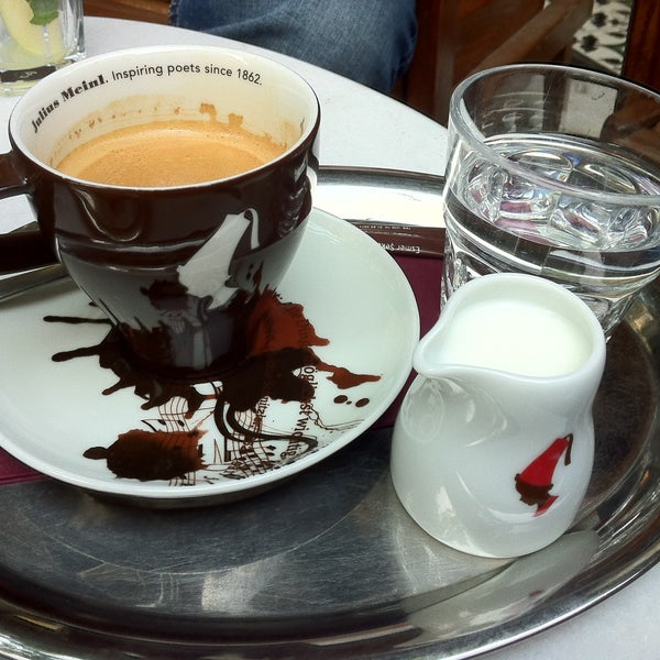 Karaköy lezzet turundan sonra oturup bir kahve içmek için birebir