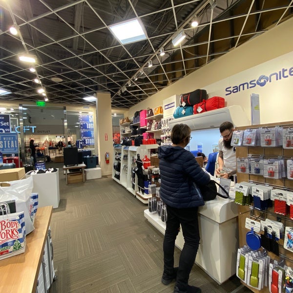 samsonite jersey gardens