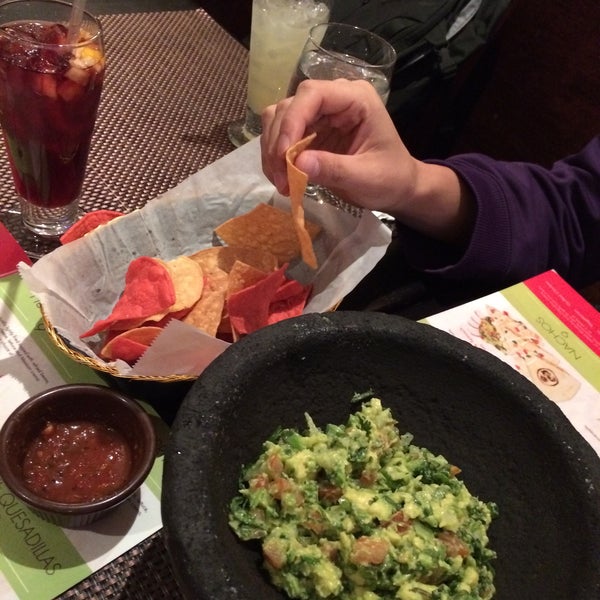 Foto diambil di Two Lizards Mexican Bar &amp; Grill oleh Syra C. pada 12/3/2014