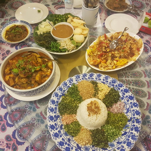 รูปภาพถ่ายที่ Sarang Cookery โดย Phyllis L. เมื่อ 2/20/2019
