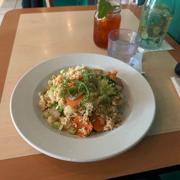 Fork & Stix Skinker DeBaliviere 31 tips from 562 visitors