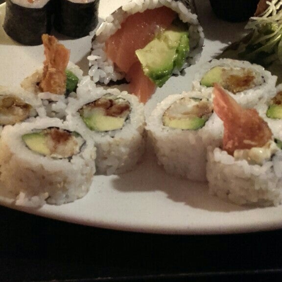 Photo taken at hello sushi by Mia H. on 10/29/2015