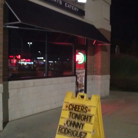 Photo taken at Cheer&#39;s Sports Eatery by Johnny R. on 11/3/2013