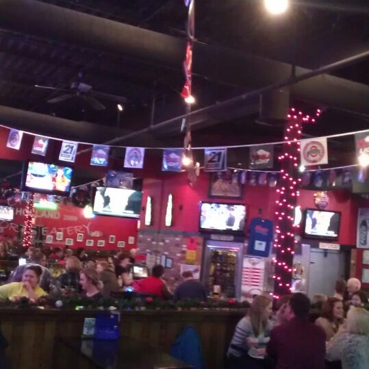 Photo taken at Cheer&#39;s Sports Eatery by Johnny R. on 12/22/2013