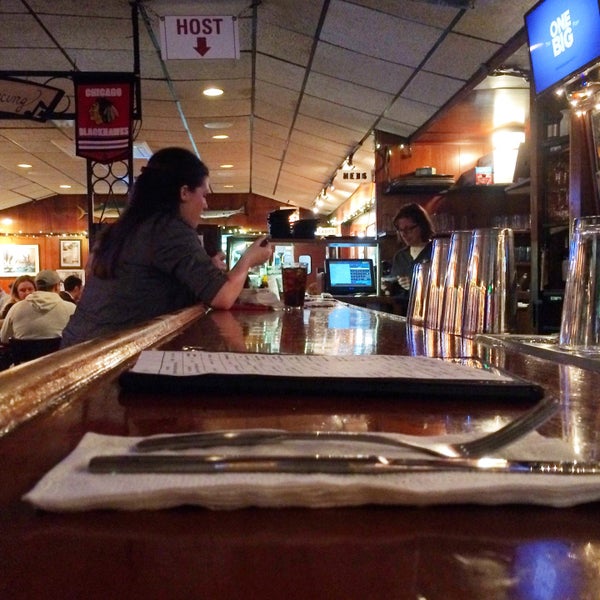 6/2/2015 tarihinde Phil M.ziyaretçi tarafından Twin Anchors Restaurant &amp; Tavern'de çekilen fotoğraf