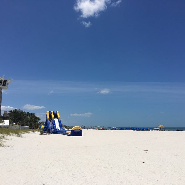 รูปภาพถ่ายที่ Sirata Beach Resort โดย Gonna C. เมื่อ 6/22/2016