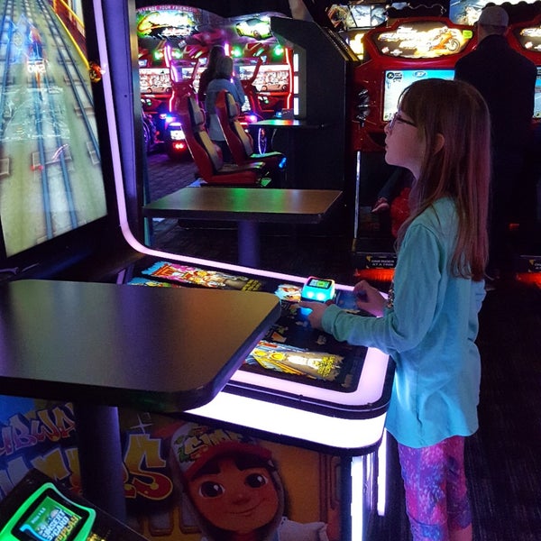 Photo taken at Dave &amp; Buster&#39;s by John R. on 2/18/2018