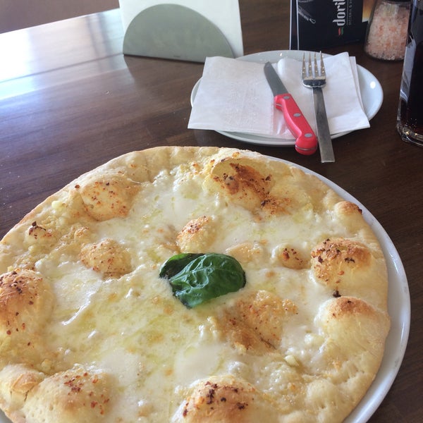 Photo taken at Doritali Pizza by Sinem Y. on 5/21/2017