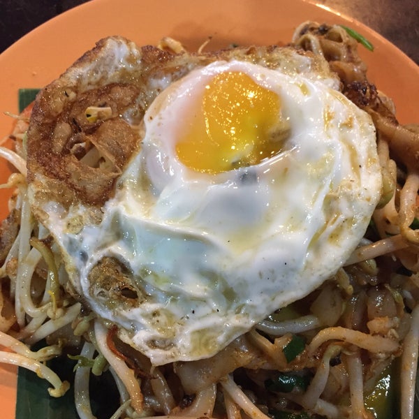 My go-to place for a plate of char kuay teow topped with fried egg!  The pork noodle and fishball noodle stores are good too!