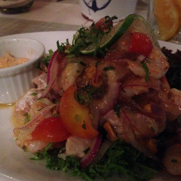 Das Foto wurde bei Restaurante El Muelle von Ofelia G. am 7/12/2014 aufgenommen