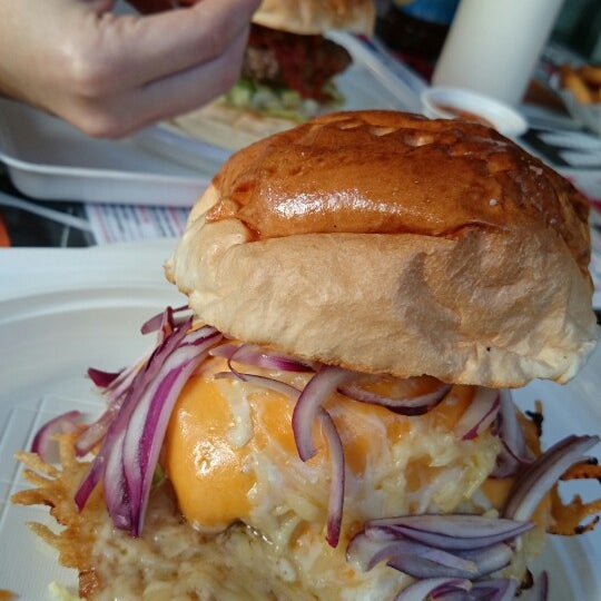 5/31/2014にKrisztián M.がBig Daddy Burger Bárで撮った写真