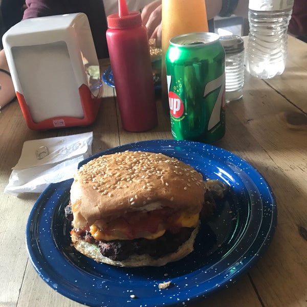 5/15/2017 tarihinde Eduardo N.ziyaretçi tarafından Grill &amp; Burger'de çekilen fotoğraf