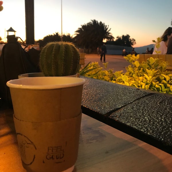 Foto tirada no(a) Just One Coffee por ZİYAA BLUE CANTA B. em 6/29/2021